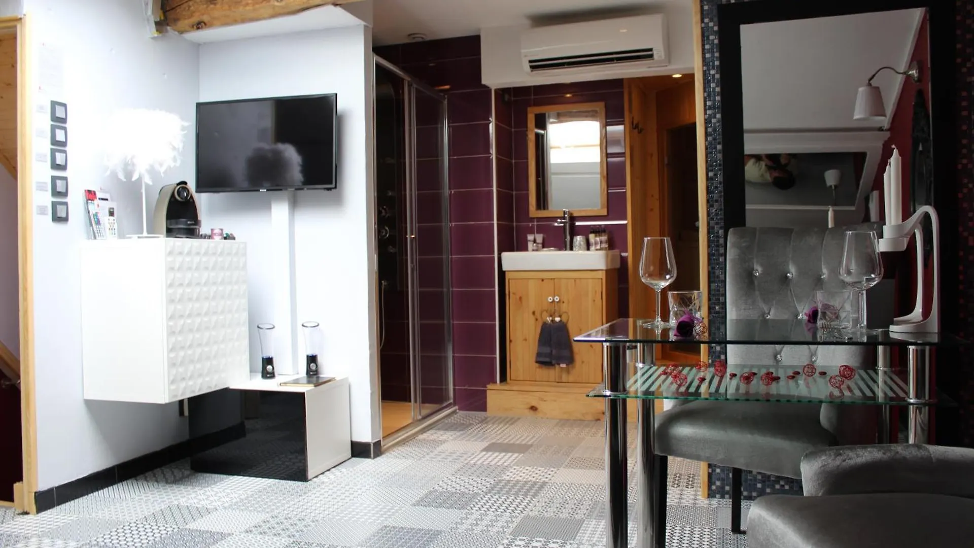 住宿加早餐酒店 A Home Love-Spa, Le Plus Luxueux Parmi Nos 2 Etablissements Montluel